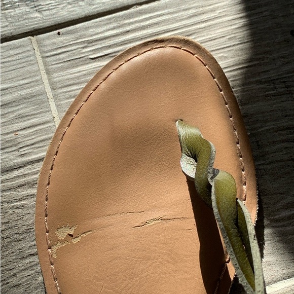 Old Navy Olive Twist T-Strap Sandals - Picture 8 of 9